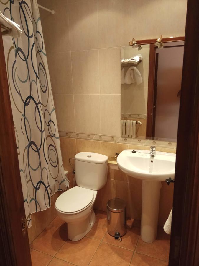 Hostal Restaurante Raton Паредес-де-Нава Экстерьер фото